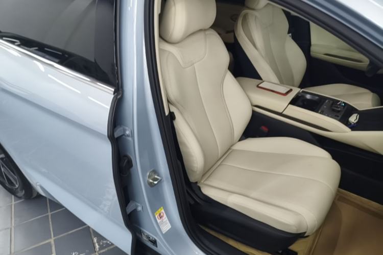 Used BYD Qin L 2024 DM-i 80KM Beyond Model Right Front Seat
