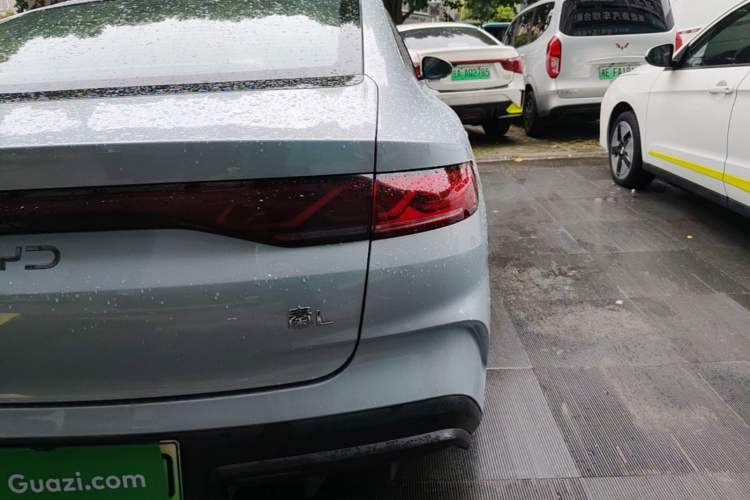 Used BYD Qin L 2024 DM-i 80KM Beyond Model Right Rear Taillight
