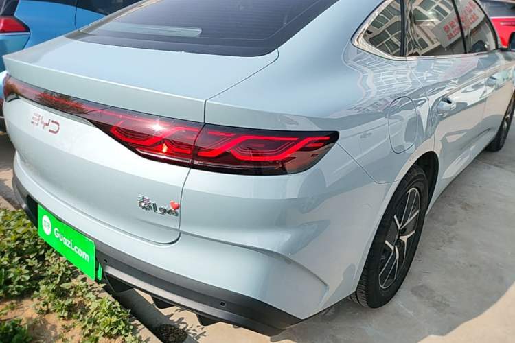 Used BYD Qin L 2024 DM-i 120KM Leading Model Right Rear Taillight