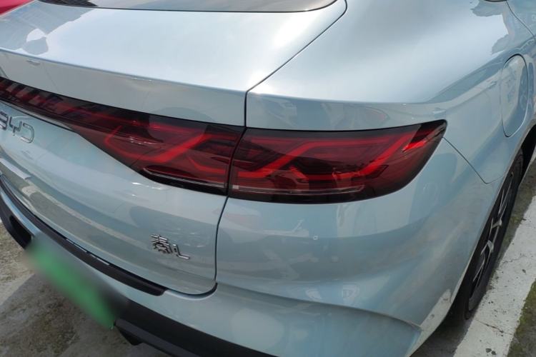 Used BYD Qin L 2024 DM-i 120KM Leading Model Right Rear Taillight