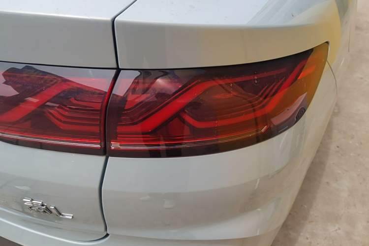 Used BYD Qin L 2024 DM-i 80KM Beyond Model Right Rear Taillight