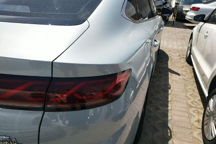 Used BYD Qin L 2024 DM-i 80KM Beyond Model Right Rear Taillight