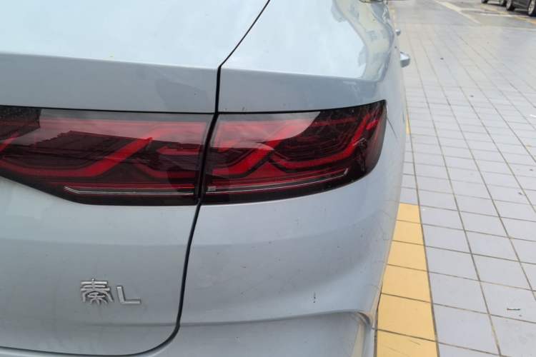 Used BYD Qin L 2024 DM-i 120KM Beyond Model Right Rear Taillight
