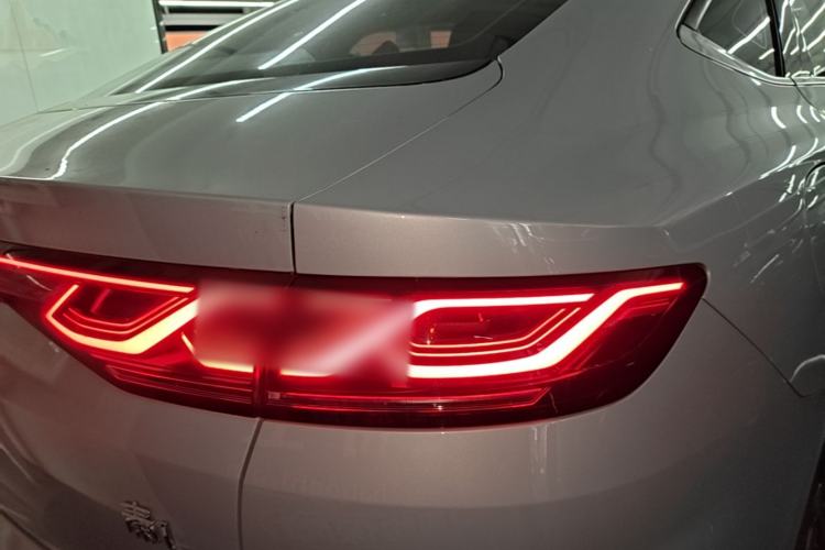 Used BYD Qin L 2024 DM-i 80KM Leading Model Right Rear Taillight