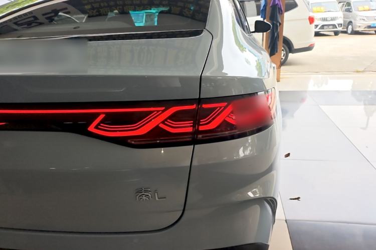 Used BYD Qin L 2024 DM-i 120KM Excellence Model Right Rear Taillight