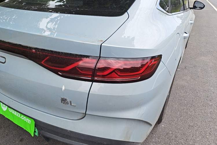 Used BYD Qin L 2024 DM-i 80KM Beyond Model Right Rear Taillight