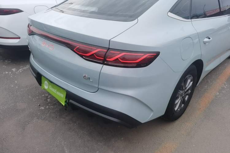 Used BYD Qin L 2024 DM-i 80KM Leading Model Right Rear Taillight
