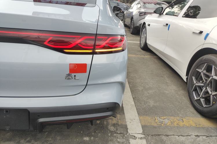 Used BYD Qin L 2024 DM-i 120KM Beyond Model Right Rear Taillight