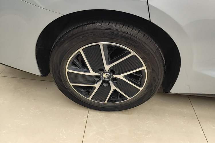 Used BYD Qin L 2024 DM-i 120KM Leading Model Right Rear Wheel Hub