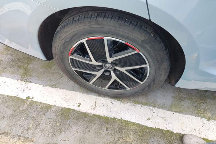 Used BYD Qin L 2024 DM-i 120KM Leading Model Right Rear Wheel Hub