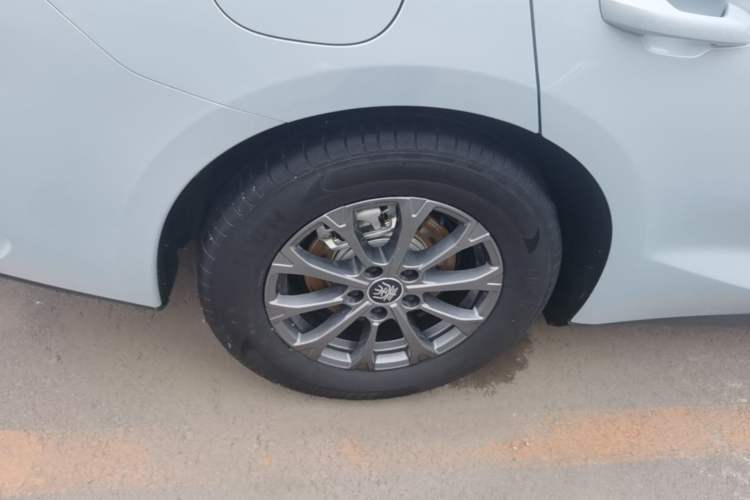 Used BYD Qin L 2024 DM-i 80KM Leading Model Right Rear Wheel Hub