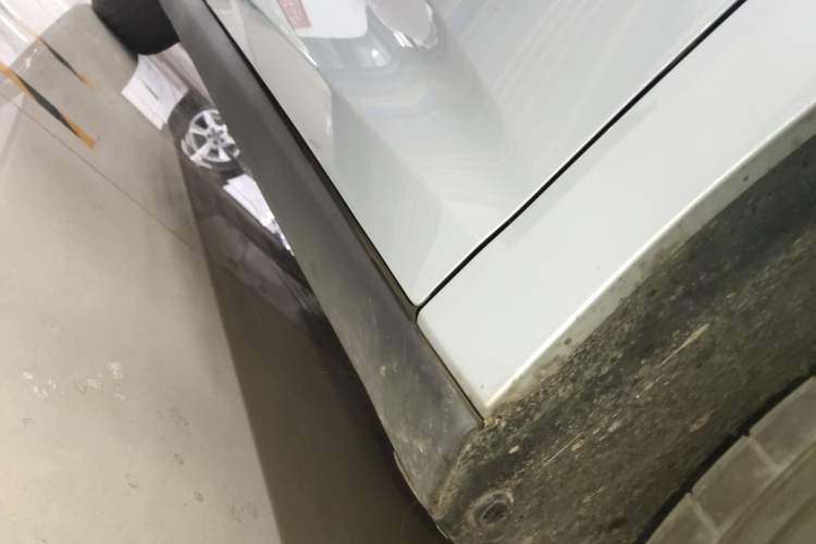 Used BYD Qin L 2024 DM-i 120KM Leading Model Right Side Sill