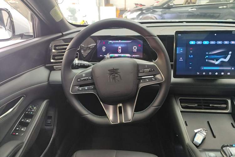 Used BYD Qin L 2024 DM-i 120KM Leading Model Steering Wheel
