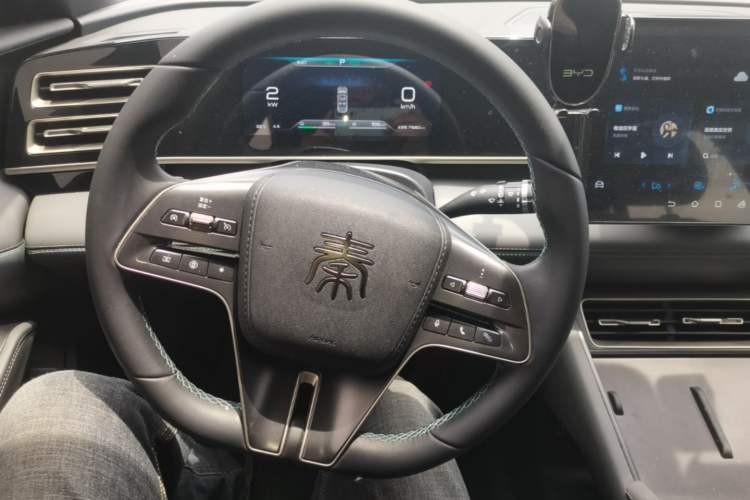 Used BYD Qin L 2024 DM-i 120KM Leading Model Steering Wheel