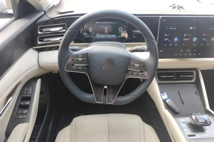 Used BYD Qin L 2024 DM-i 80KM Beyond Model Steering Wheel