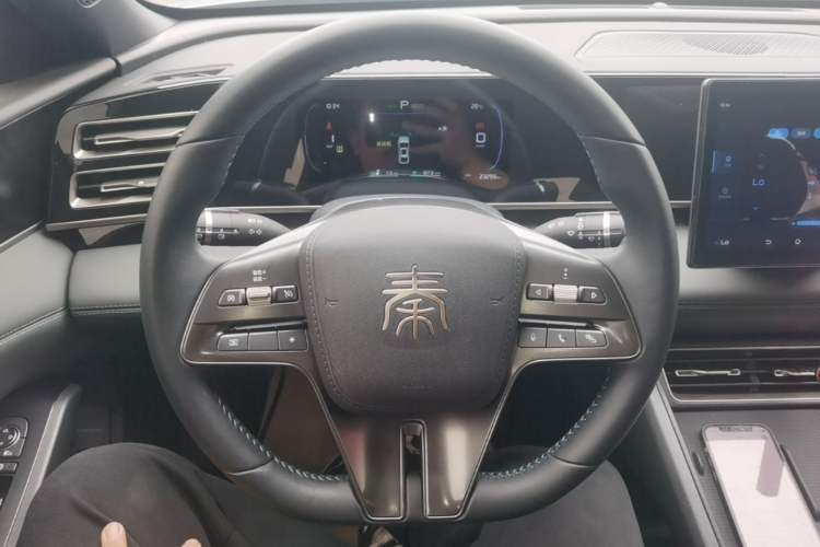 Used BYD Qin L 2024 DM-i 80KM Leading Model Steering Wheel