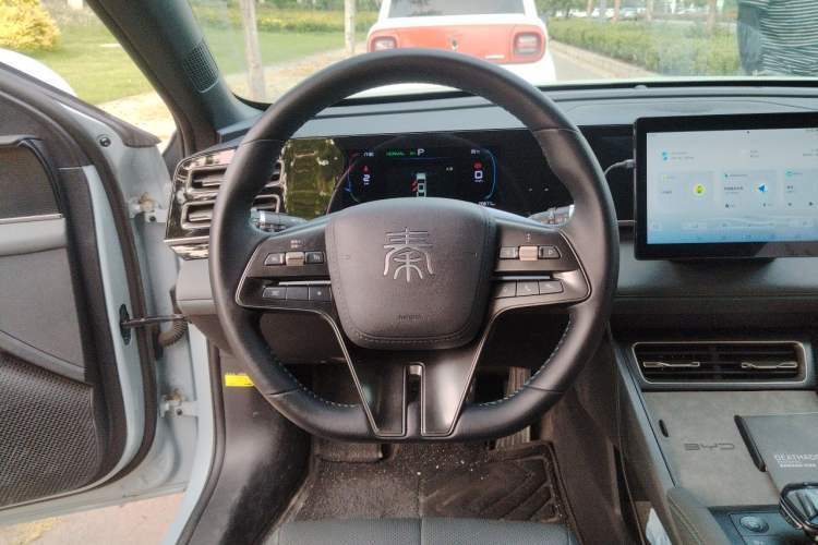 Used BYD Qin L 2024 DM-i 80KM Leading Model Steering Wheel