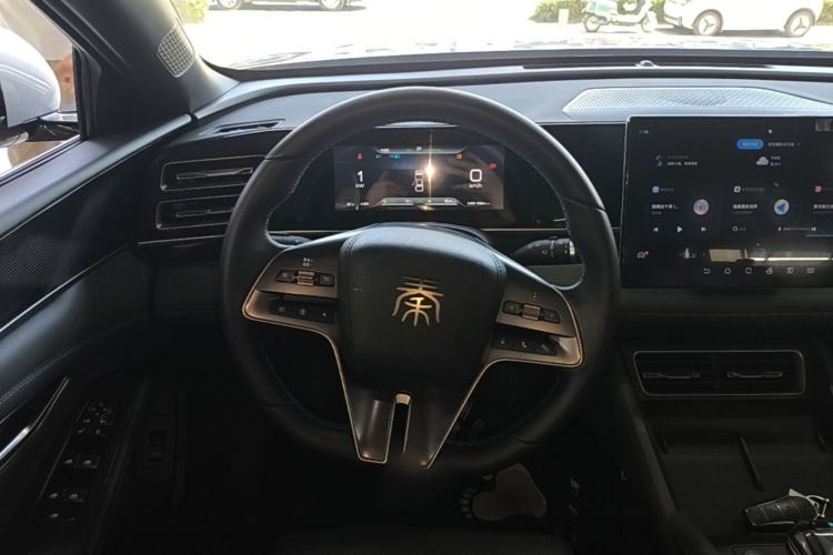 Used BYD Qin L 2024 DM-i 80KM Beyond Model Steering Wheel