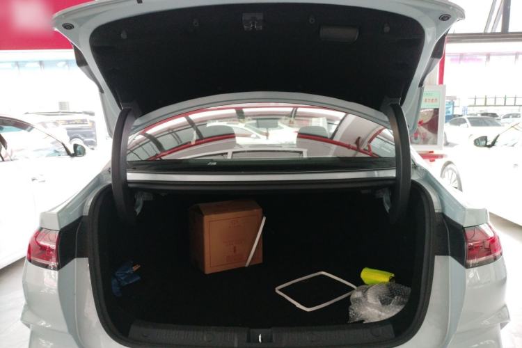 Used BYD Qin L 2024 DM-i 120KM Leading Model Trunk