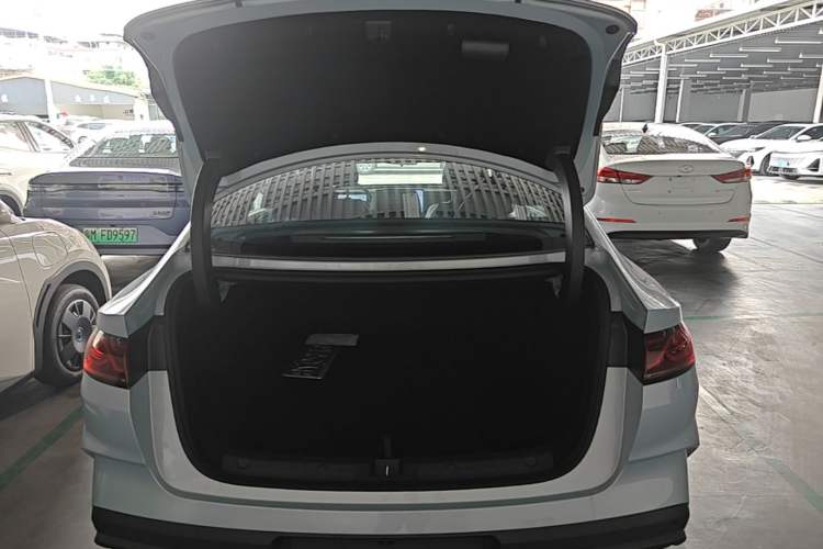 Used BYD Qin L 2024 DM-i 80KM Leading Model Trunk
