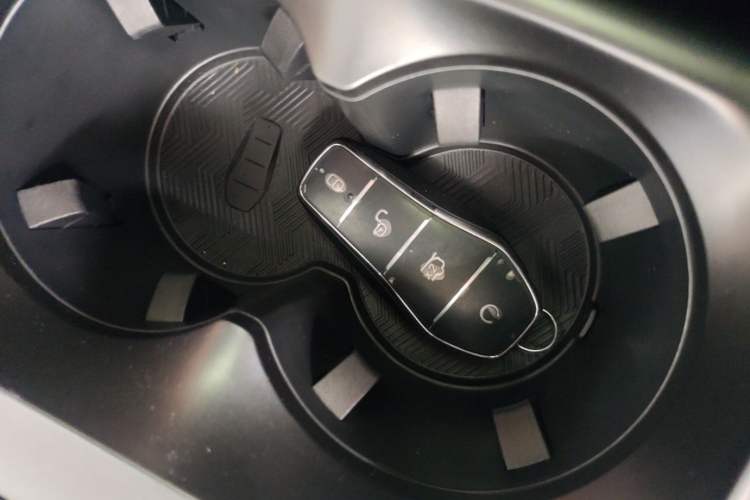 Used BYD Qin L 2024 DM-i 120KM Beyond Model Vehicle Key