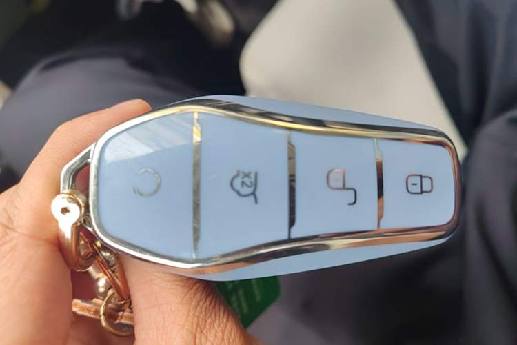 Used BYD Qin L 2024 DM-i 80KM Beyond Model Vehicle Key