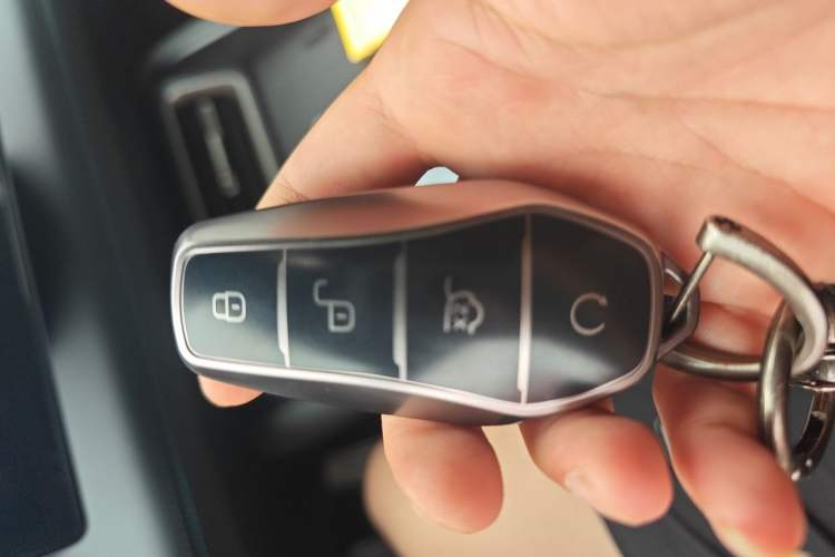 Used BYD Qin L 2024 DM-i 80KM Beyond Model Vehicle Key