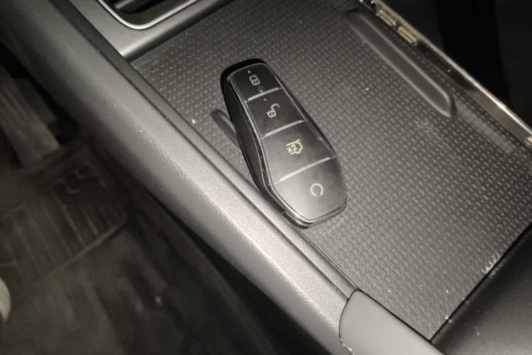 Used BYD Qin L 2024 DM-i 80KM Leading Model Vehicle Key