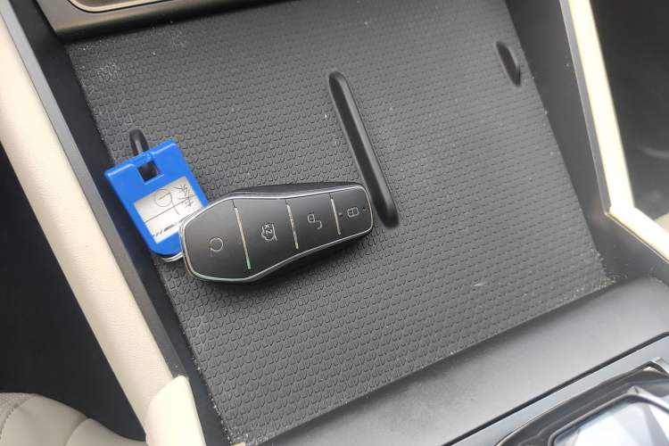 Used BYD Qin L 2024 DM-i 80KM Beyond Model Vehicle Key