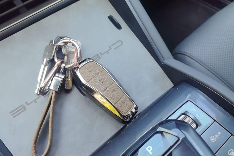 Used BYD Qin L 2024 DM-i 120KM Leading Model Vehicle Key