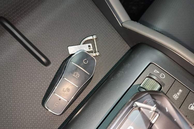 Used BYD Qin L 2024 DM-i 80KM Beyond Model Vehicle Key