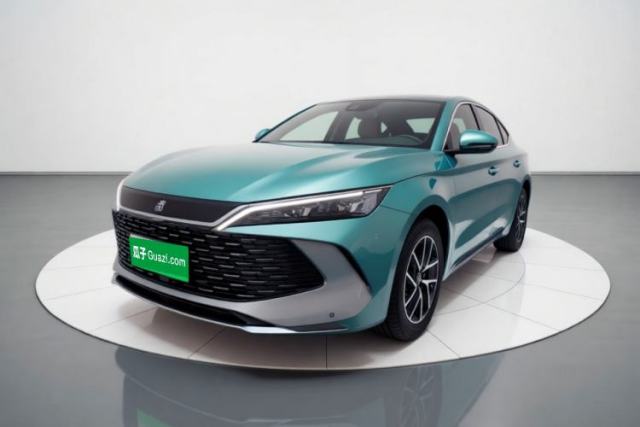 Ojetý BYD Qin L 2024 DM-i 120KM Leading Model