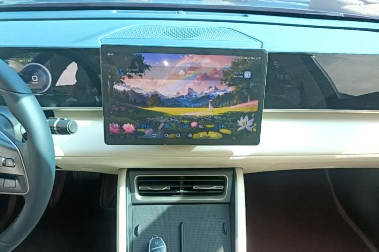 Used BYD Qin L 2024 DM-i 120KM Beyond Model Audio And AC Panel
