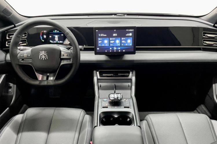 Used BYD Qin L 2024 DM-i 80KM Leading Model Audio And AC Panel