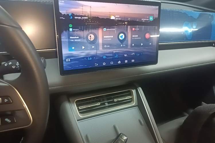 Used BYD Qin L 2024 DM-i 120KM Leading Model Audio And AC Panel