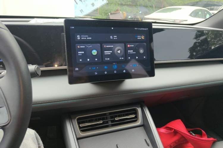 Used BYD Qin L 2024 DM-i 80KM Leading Model Audio And AC Panel