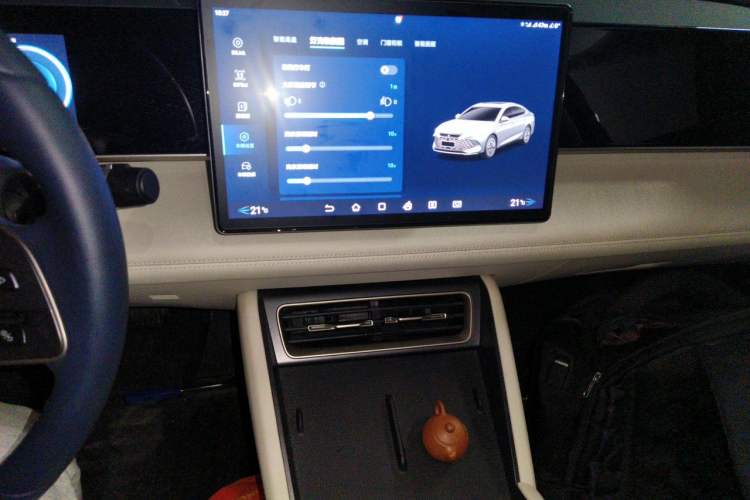 Used BYD Qin L 2024 DM-i 80KM Beyond Model Audio And AC Panel