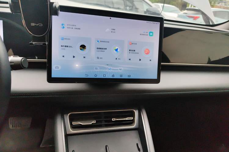 Used BYD Qin L 2024 DM-i 120KM Leading Model Audio And AC Panel