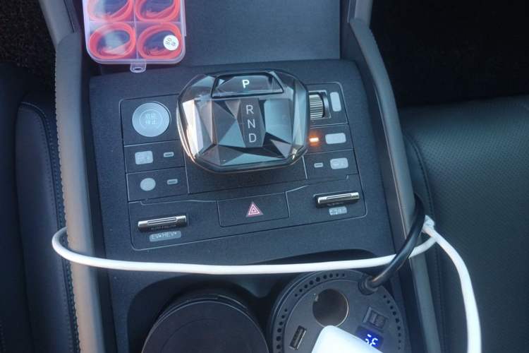 Used BYD Qin L 2024 DM-i 80KM Beyond Model Audio And AC Panel
