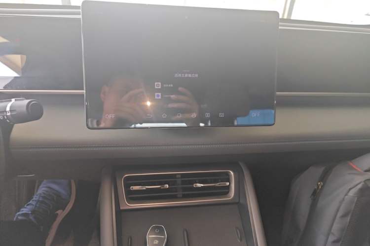 Used BYD Qin L 2024 DM-i 80KM Beyond Model Audio And AC Panel