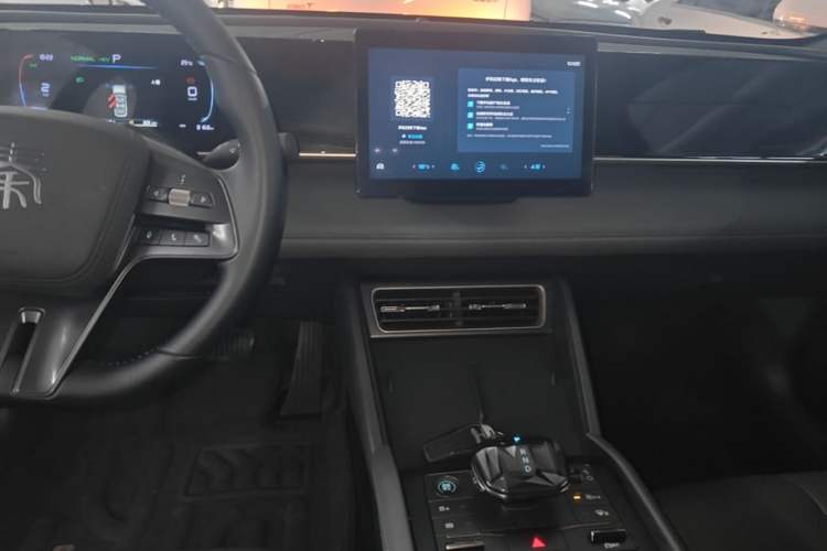 Used BYD Qin L 2024 DM-i 80KM Leading Model Audio And AC Panel