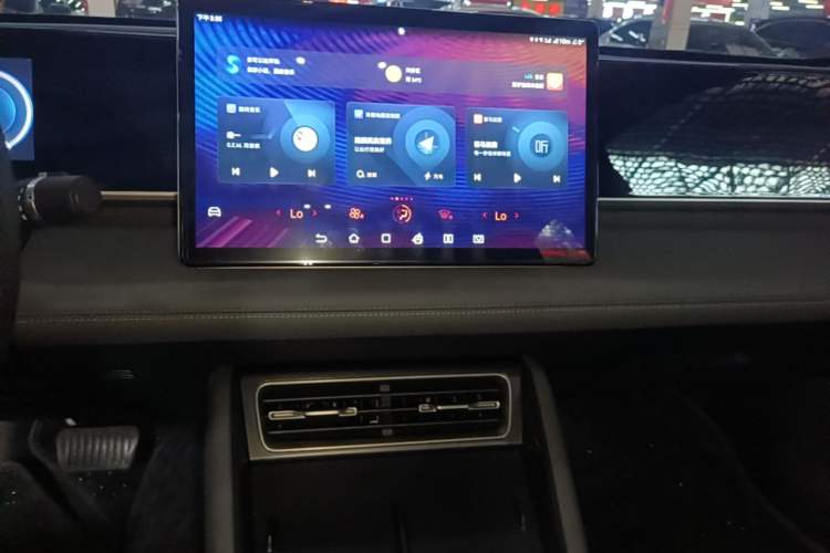 Used BYD Qin L 2024 DM-i 80KM Beyond Model Audio And AC Panel