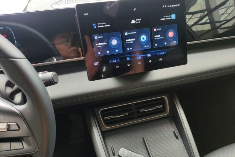 Used BYD Qin L 2024 DM-i 80KM Leading Model Audio And AC Panel