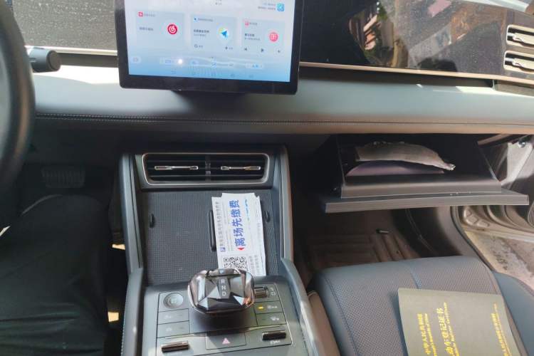 Used BYD Qin L 2024 DM-i 80KM Leading Model Audio And AC Panel