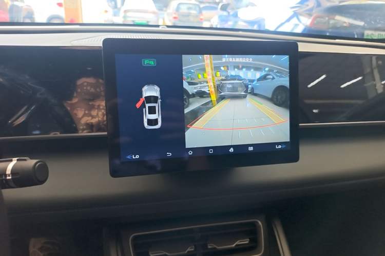 Used BYD Qin L 2024 DM-i 80KM Leading Model Audio And AC Panel