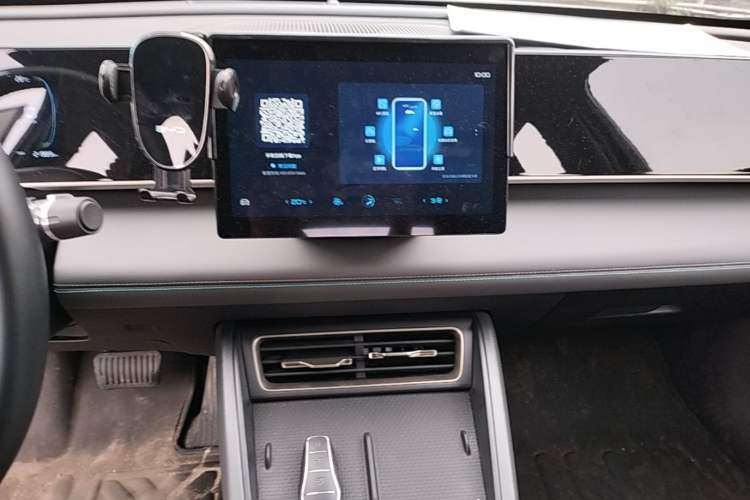 Used BYD Qin L 2024 DM-i 80KM Leading Model Audio And AC Panel
