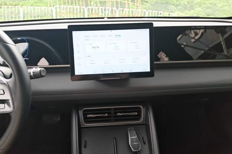 Used BYD Qin L 2024 DM-i 80KM Leading Model Audio And AC Panel