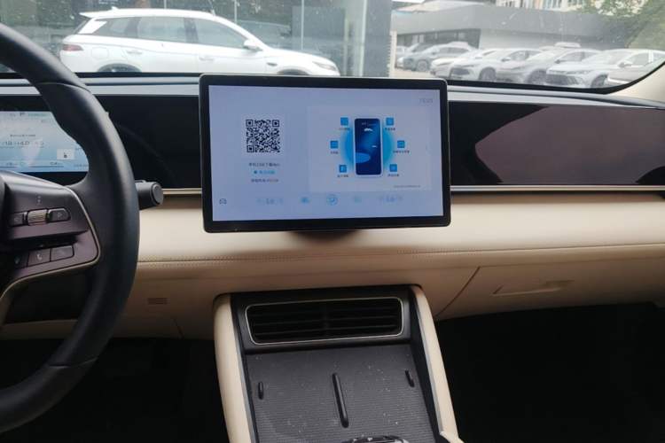 Used BYD Qin L 2024 DM-i 120KM Beyond Model Audio And AC Panel