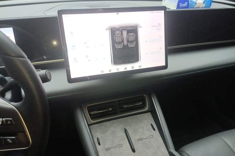 Used BYD Qin L 2024 DM-i 120KM Beyond Model Audio And AC Panel