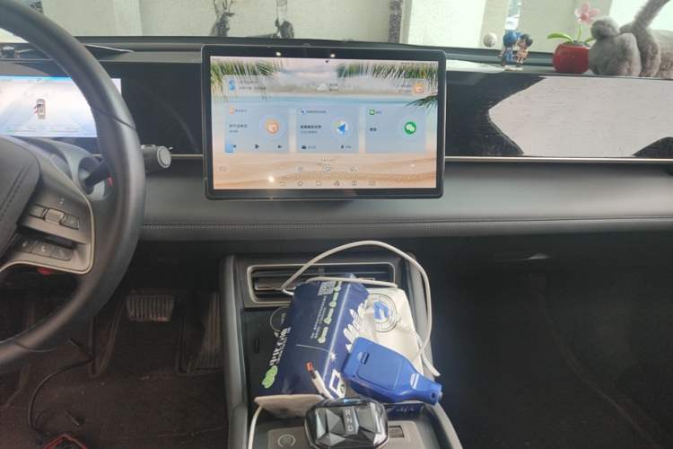 Used BYD Qin L 2024 DM-i 120KM Leading Model Audio And AC Panel